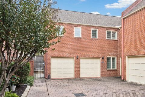 Photo of 2113 Potomac Drive #D, Houston, TX 77057 (MLS # 28486662)