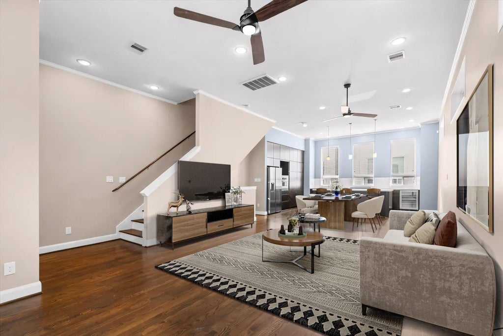 Photo of 3115 Leeland Street, Houston, TX 77003 (MLS # 25212376)