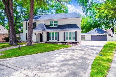 Photo of 5607 Court Of York, Houston, TX 77069 (MLS # 62121130)