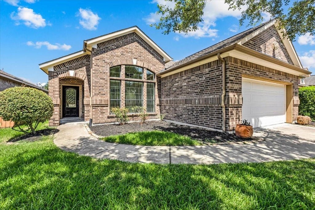 Photo of 2896 Torano, League City, TX 77573 (MLS # 93279394)
