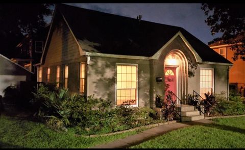 Photo of 411 Graceland Street, Houston, TX 77009 (MLS # 71088369)