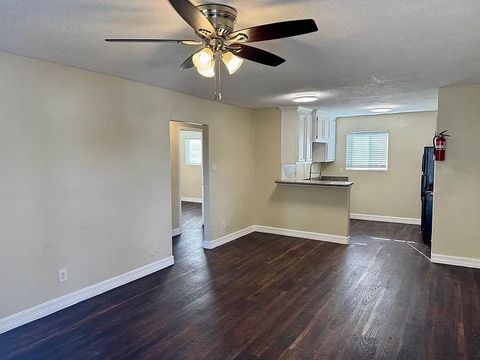 Photo of 3906 Rotman Street #3, Houston, TX 77003 (MLS # 84940950)