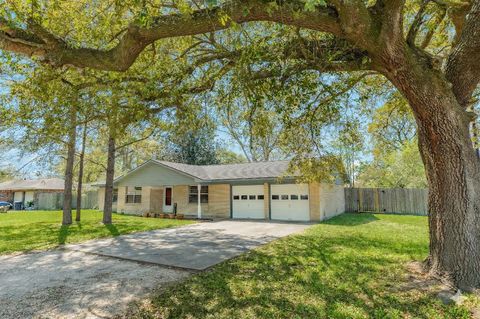 5516 Avenue M 1/2 Santa Fe TX 77510