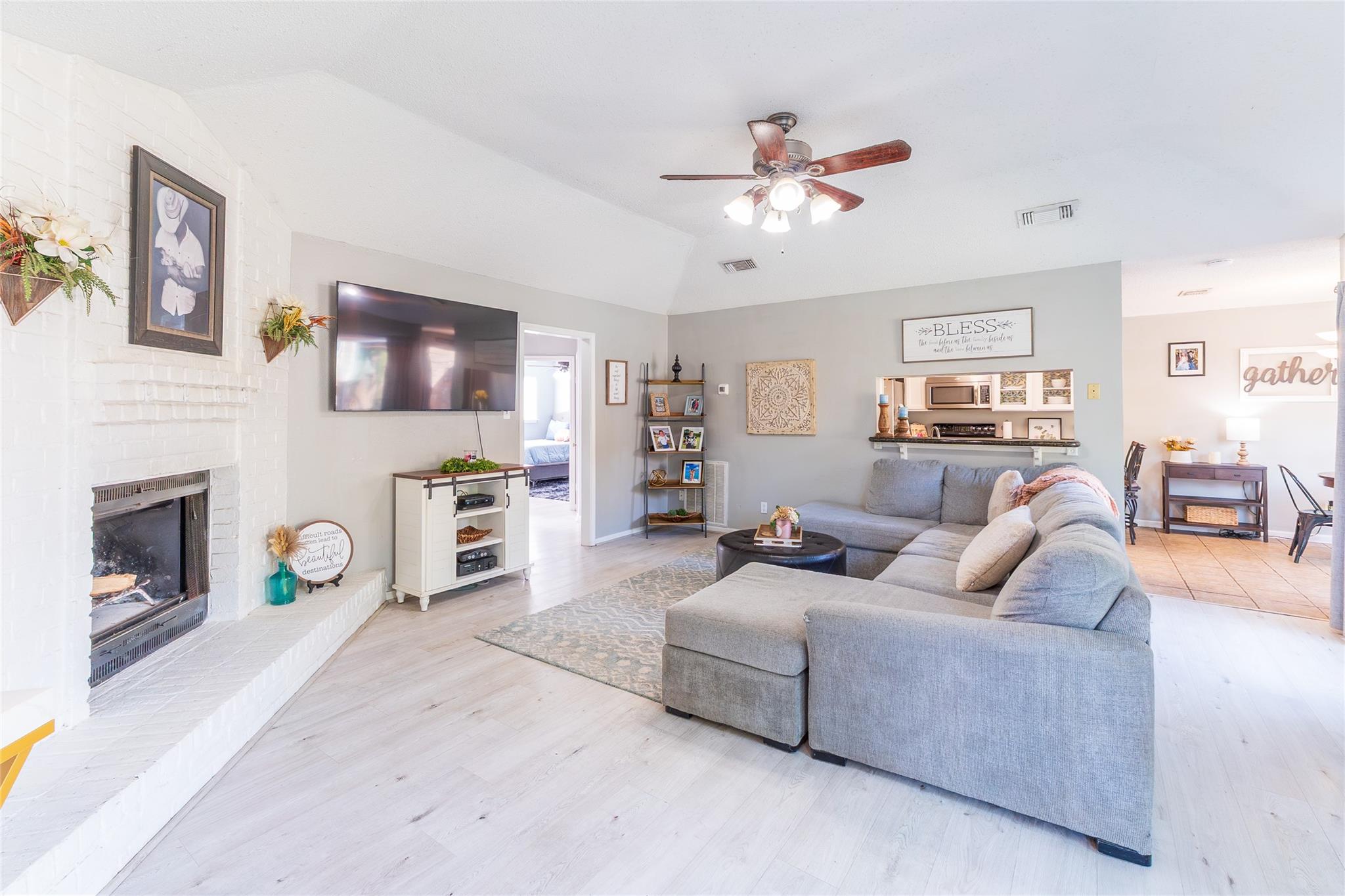 6903 Clee Lane