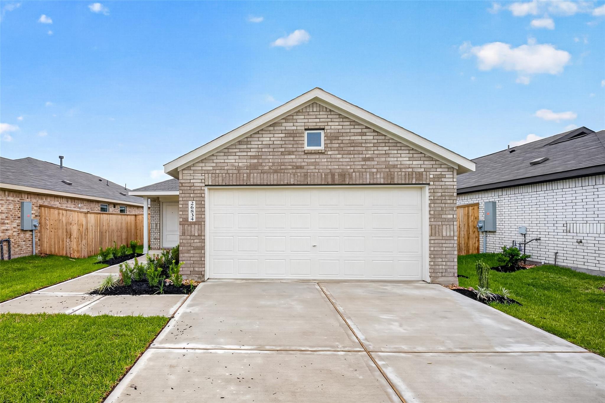 26834 Vanilla Pearls Lane