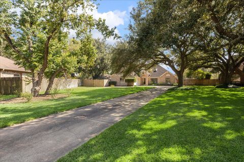 Photo of 3506 Landsdowne Court, Pearland, TX 77584 (MLS # 24918938) Photo of 3506 Landsdowne Court, Pearland, TX 77584 (MLS # 24918938)