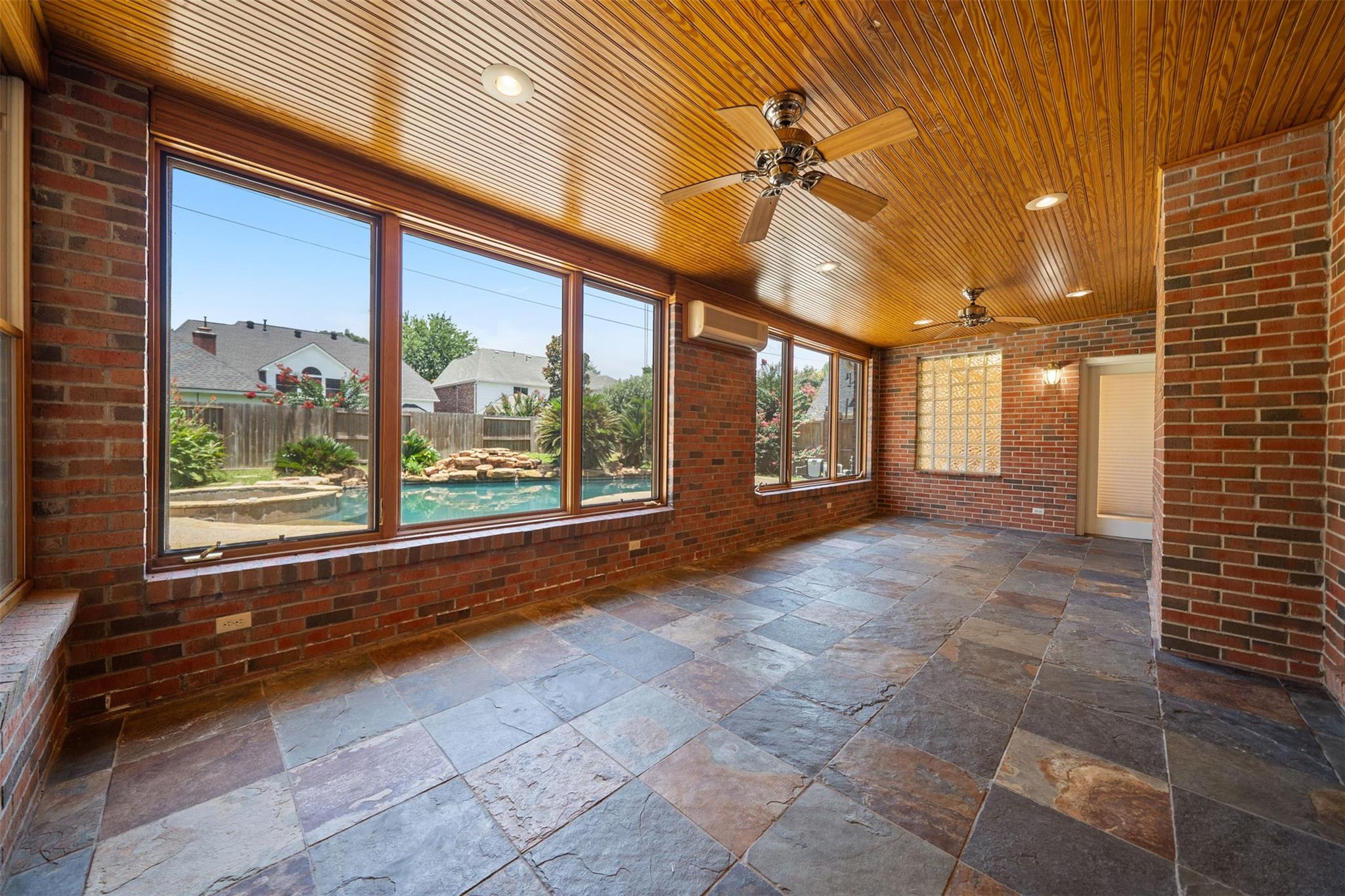 5406 Autumn Breeze Court