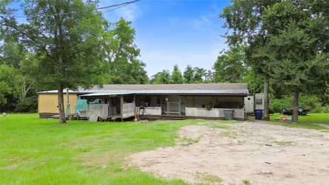 Photo of 228 Geneva Road, Huntsville, TX 77320 (MLS # 63017350)