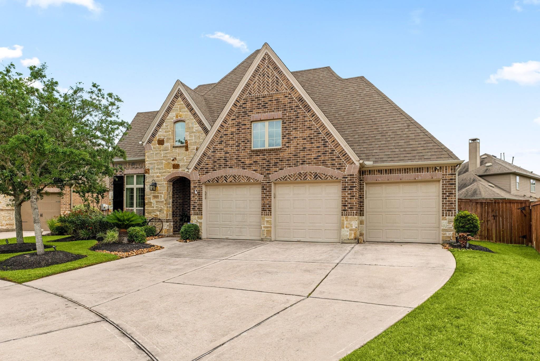 3909 Lupin Bush Lane