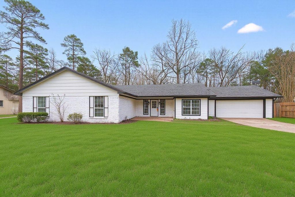 Photo of 2506 River Ridge, Conroe, TX 77385 (MLS # 52419230)