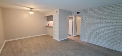 Photo of 2201 Fountain View Drive #27 F, Houston, TX 77057 (MLS # 76360072)