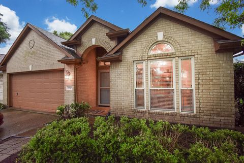 Homes For Sale - 2707 Millers Falls Court<br/> Richmond, TX 77406