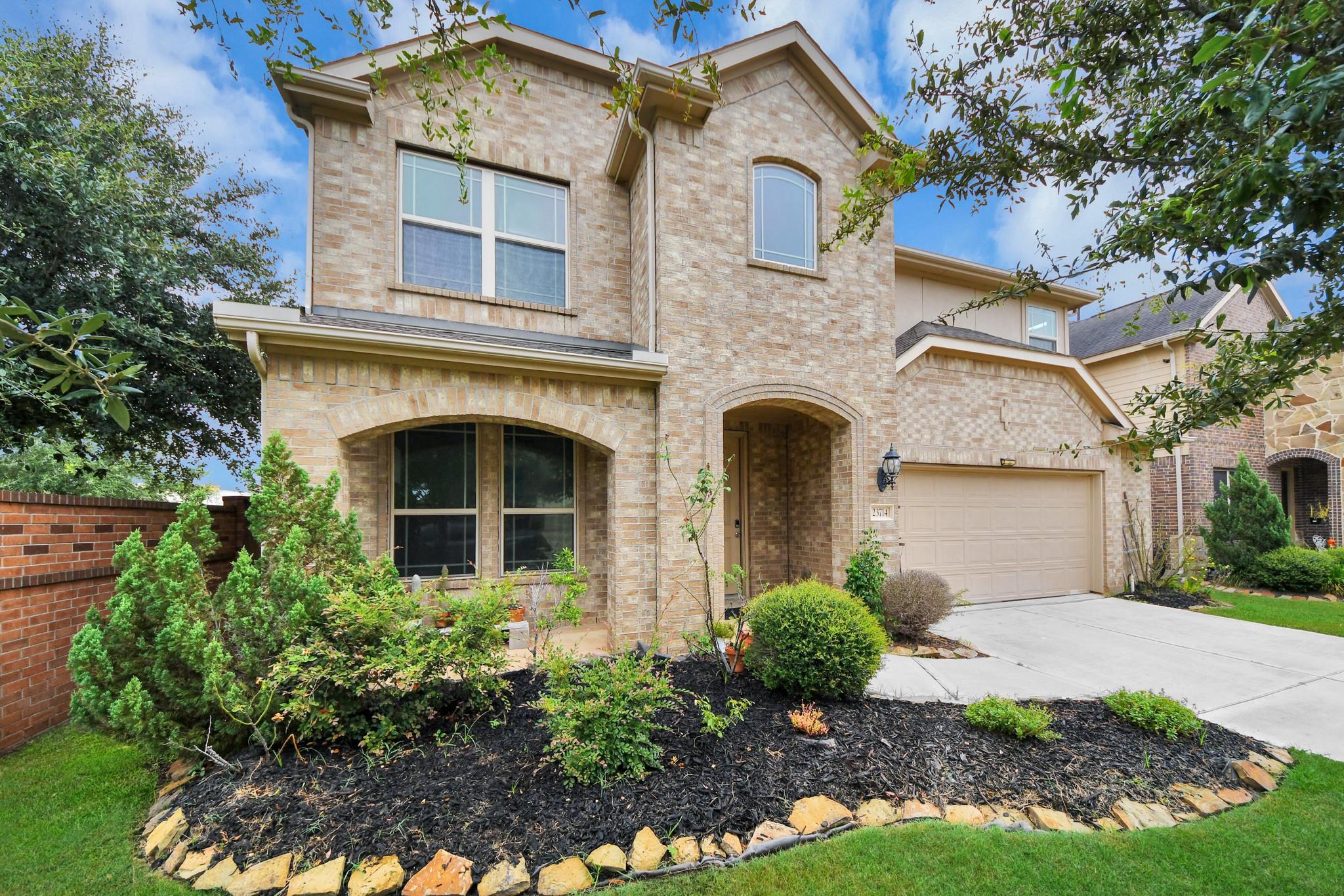 23714 Via Viale Drive