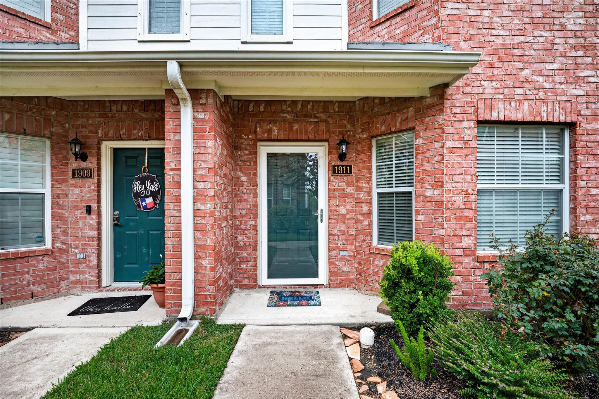 1911 Kemah Village Drive
