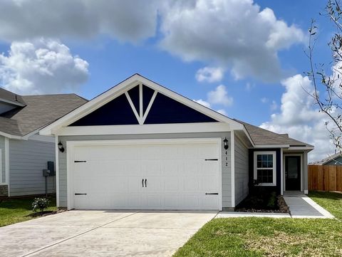 Photo of 412 Tejas Trail, Waller, TX 77484 (MLS # 82228625)