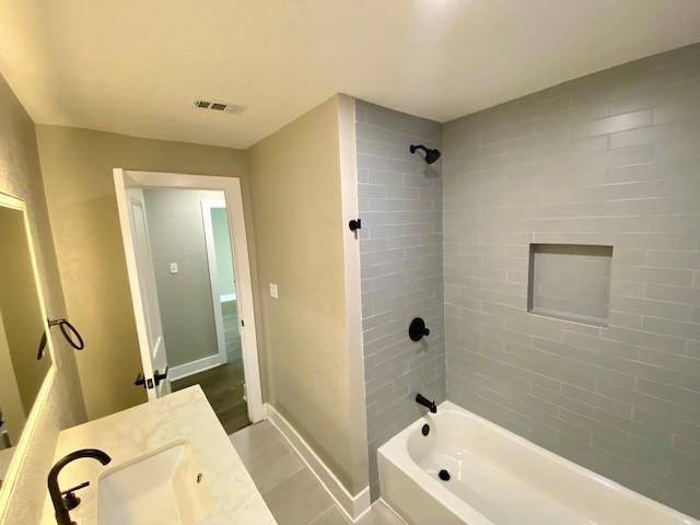 Houston, Texas 77051, United States, 4 Bedrooms Bedrooms, ,2 BathroomsBathrooms,Residential,Pending,208750