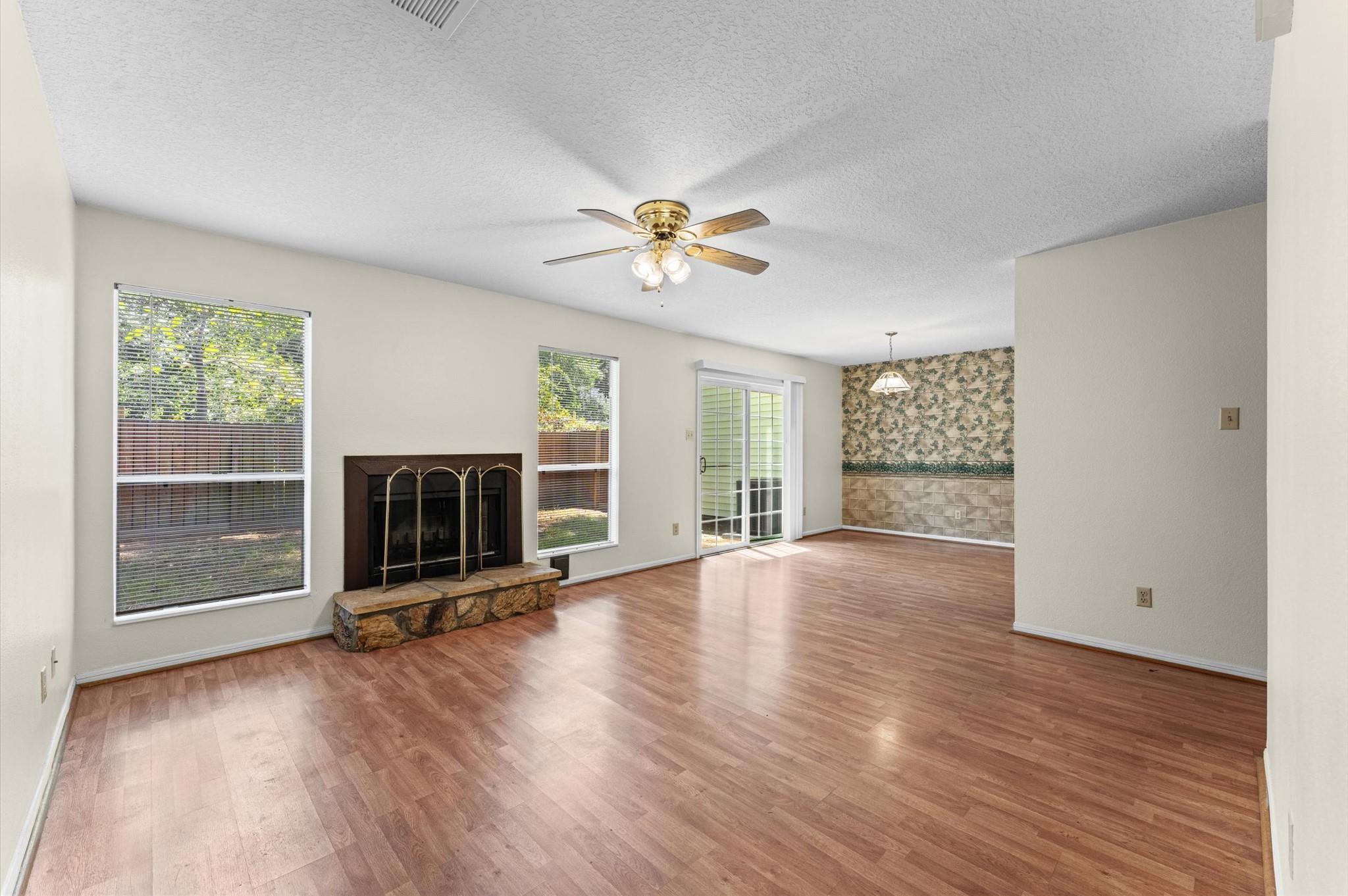 4 Blue Fox Court