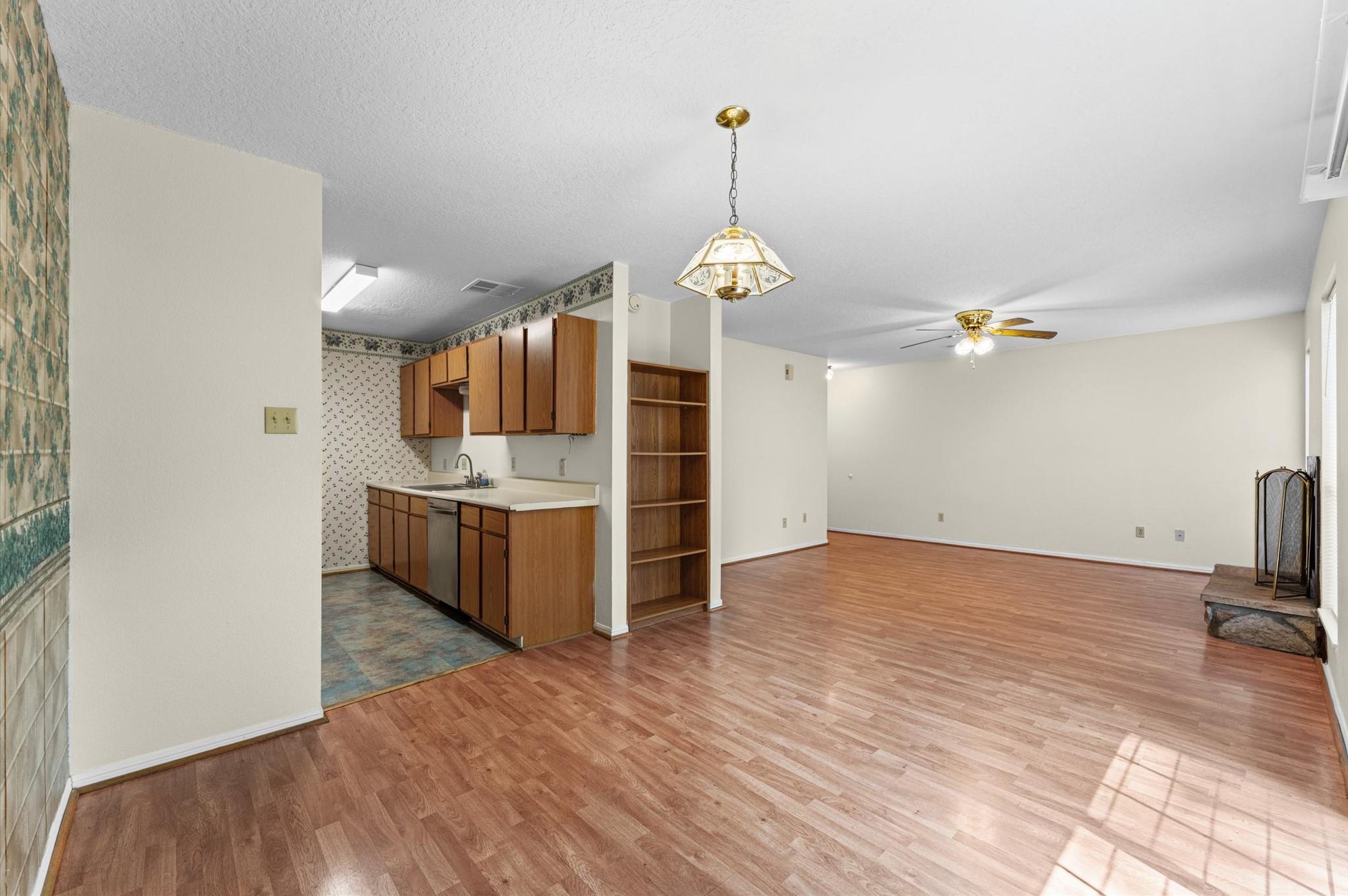 4 Blue Fox Court