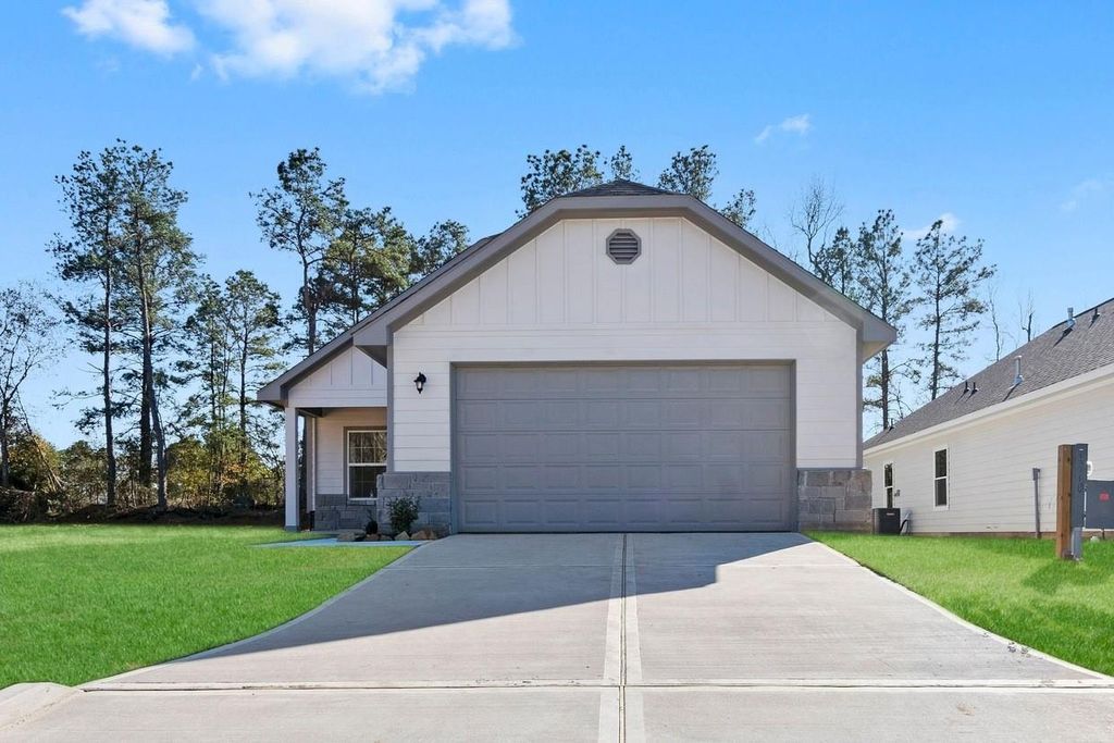 Photo of 2332 Cedar Place Drive, Conroe, TX 77306 (MLS # 96551609)
