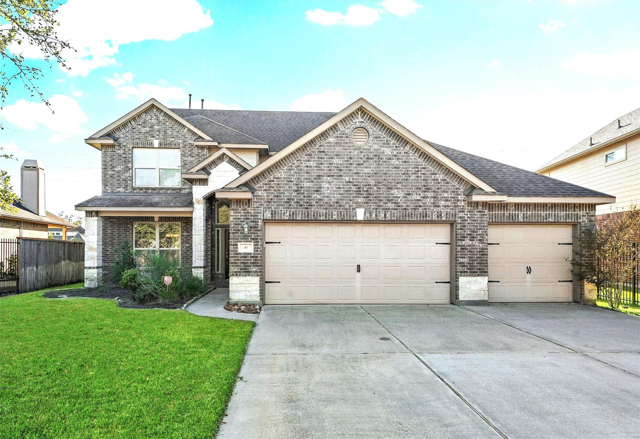 91 W Wading Pond Circle