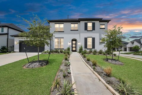 Photo of 10235 Forest Lake Drive, Sienna Plantation, TX 77459 (MLS # 32978089)