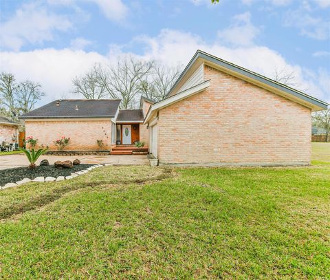 Property photo of 5403 royal parkway, friendswood, TX 77546