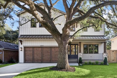 Photo of 2019 Saxon Drive, Houston, TX 77018 (MLS # 56641426)
