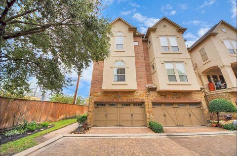 Photo of 3303 Bingham Manor Lane, Houston, TX 77056 (MLS # 78894028)