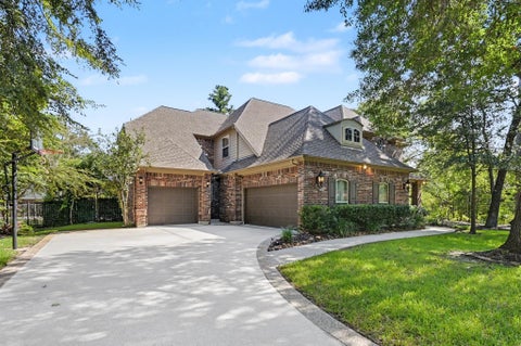 Photo of 90 Player Oaks Place, The Woodlands, TX 77382 (MLS # 75374375)