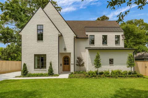 Photo of 822 W 31st Street, Houston, TX 77018 (MLS # 89323031)