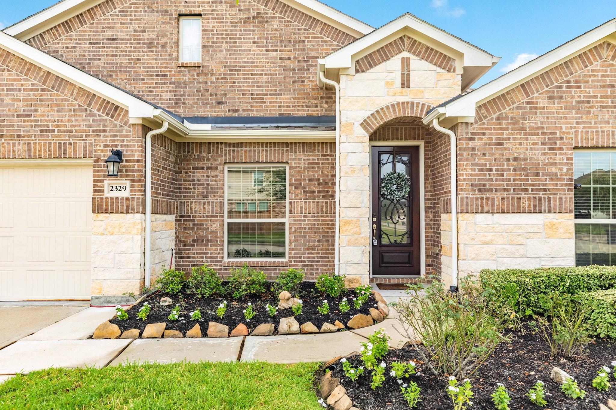 2329 Vineyard Terrace Lane