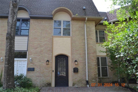 Photo of 24 Bayou Pointe Drive, Houston, TX 77063 (MLS # 73797985)