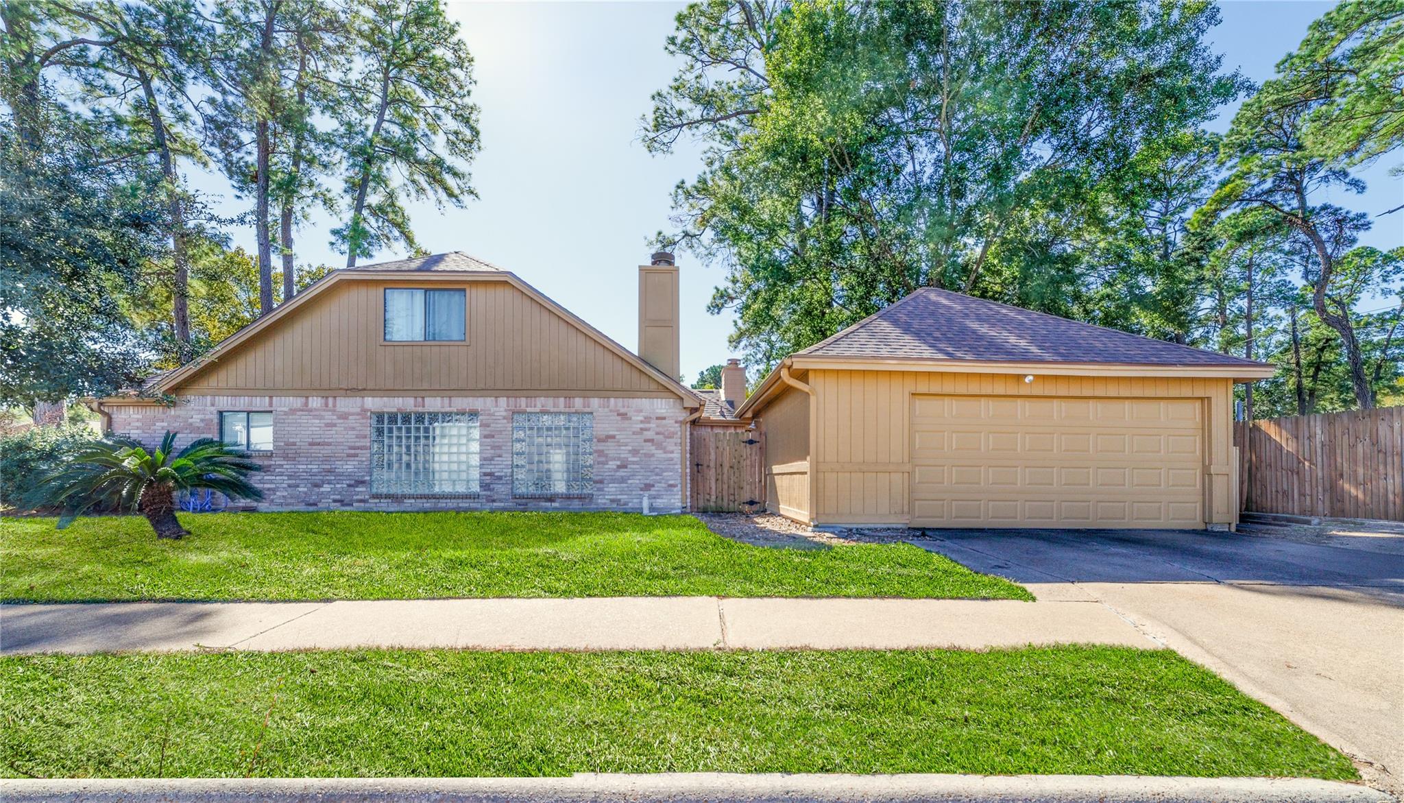 15627 Lago Villa Drive