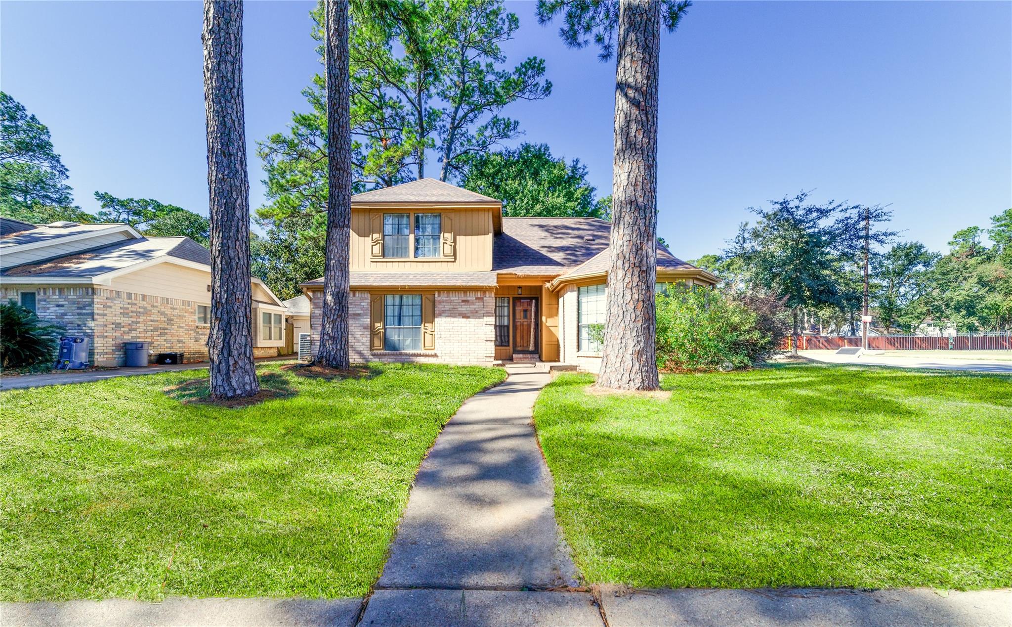15627 Lago Villa Drive