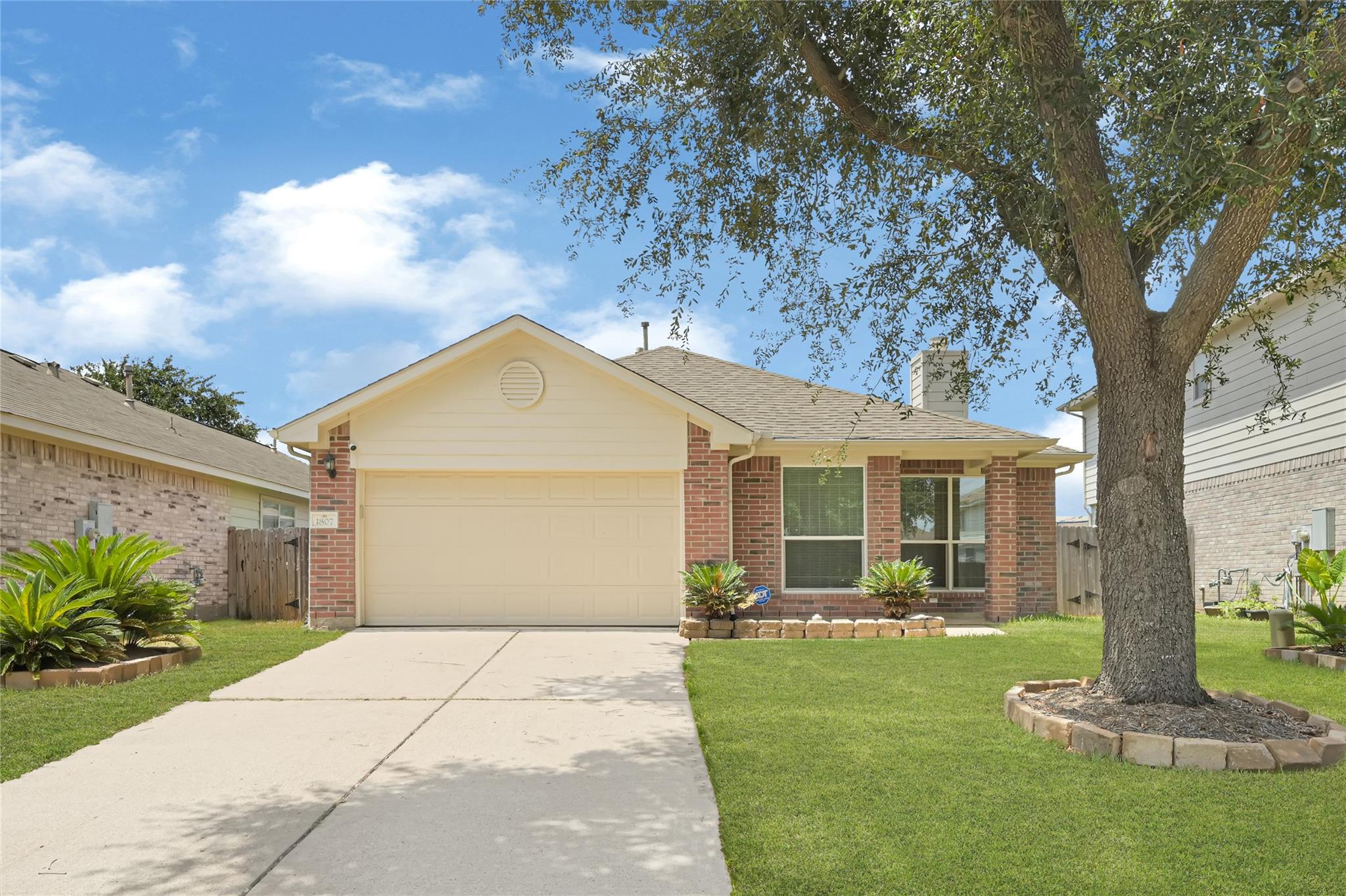 1807 Strongs Court