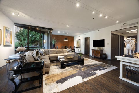 Photo of 5555 Del Monte Drive #102, Houston, TX 77056 (MLS # 15467198)