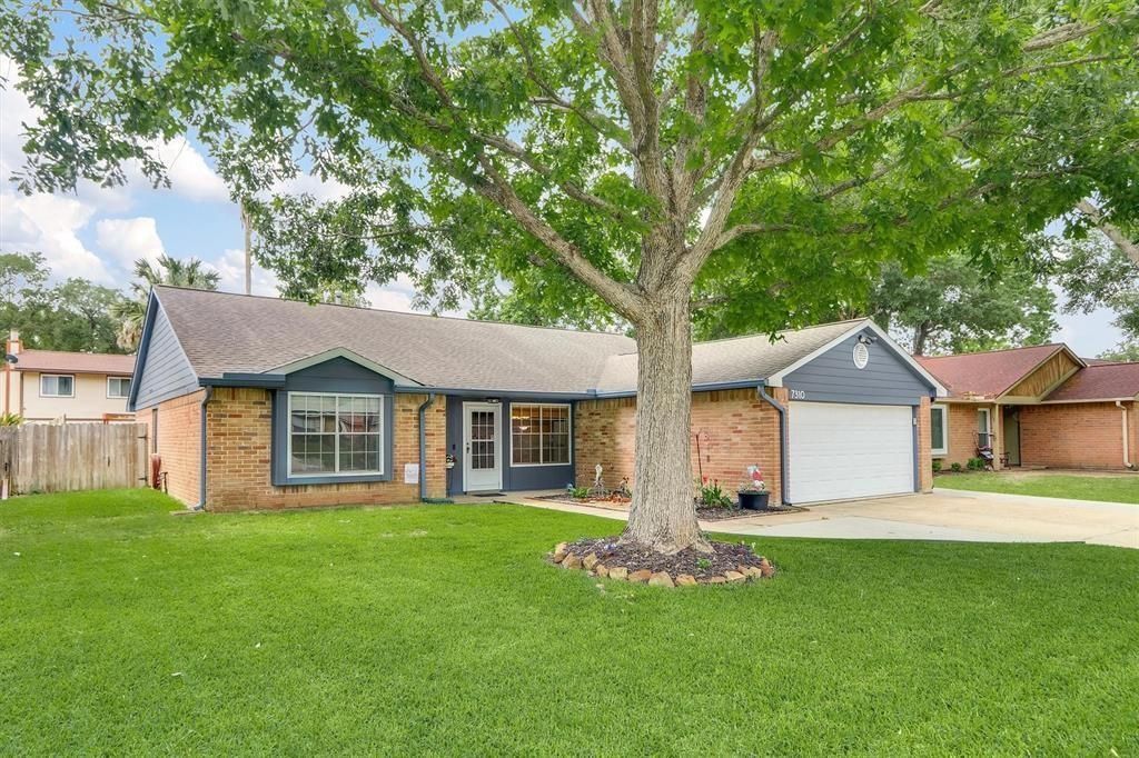 Photo of 7310 Echo Pines Drive, Humble, TX 77346 (MLS # 59896413)