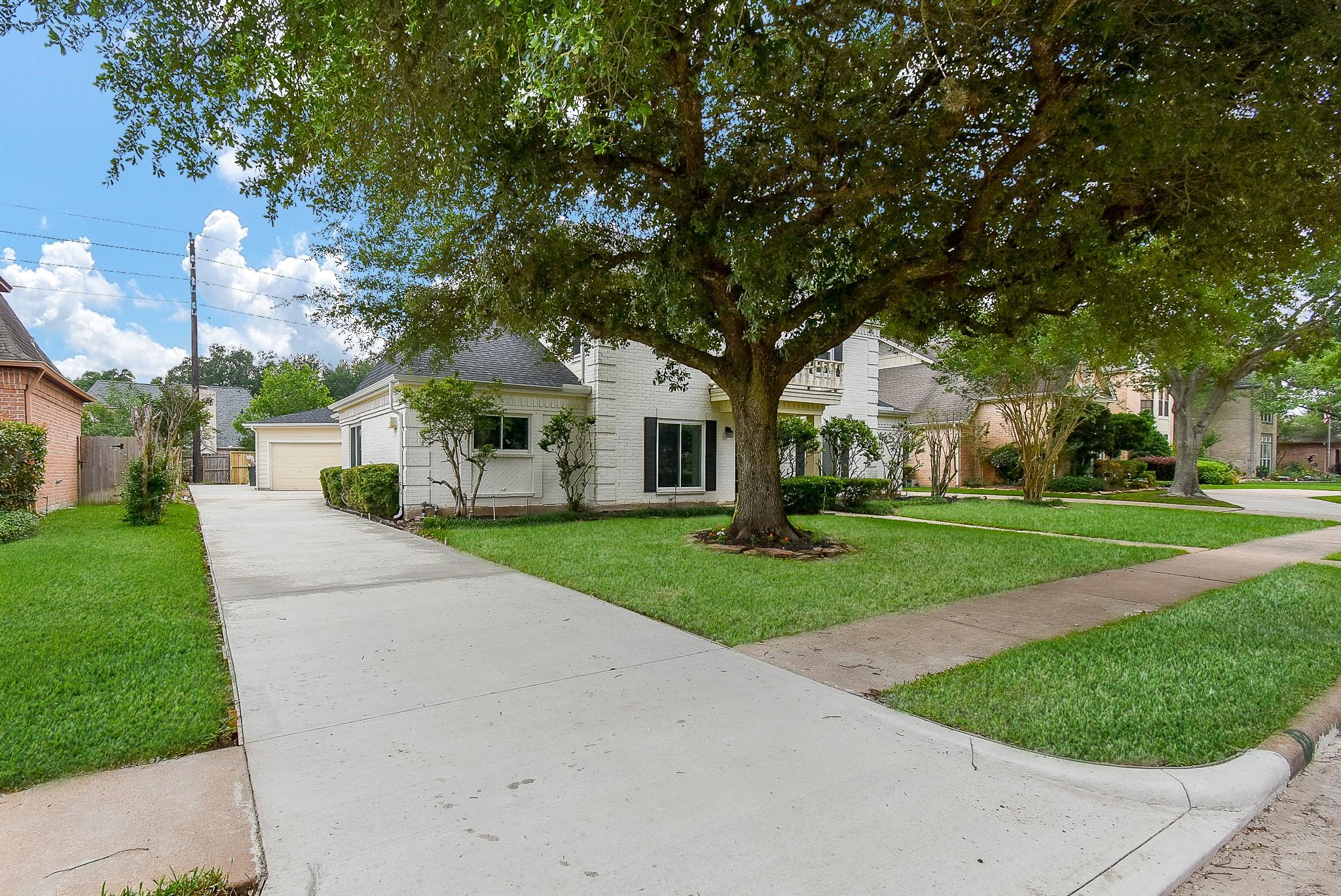 1002 Meadowlark Lane