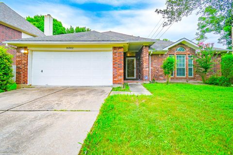 Photo of 16302 Ash Point Lane, Sugar Land, TX 77498 (MLS # 13411853)