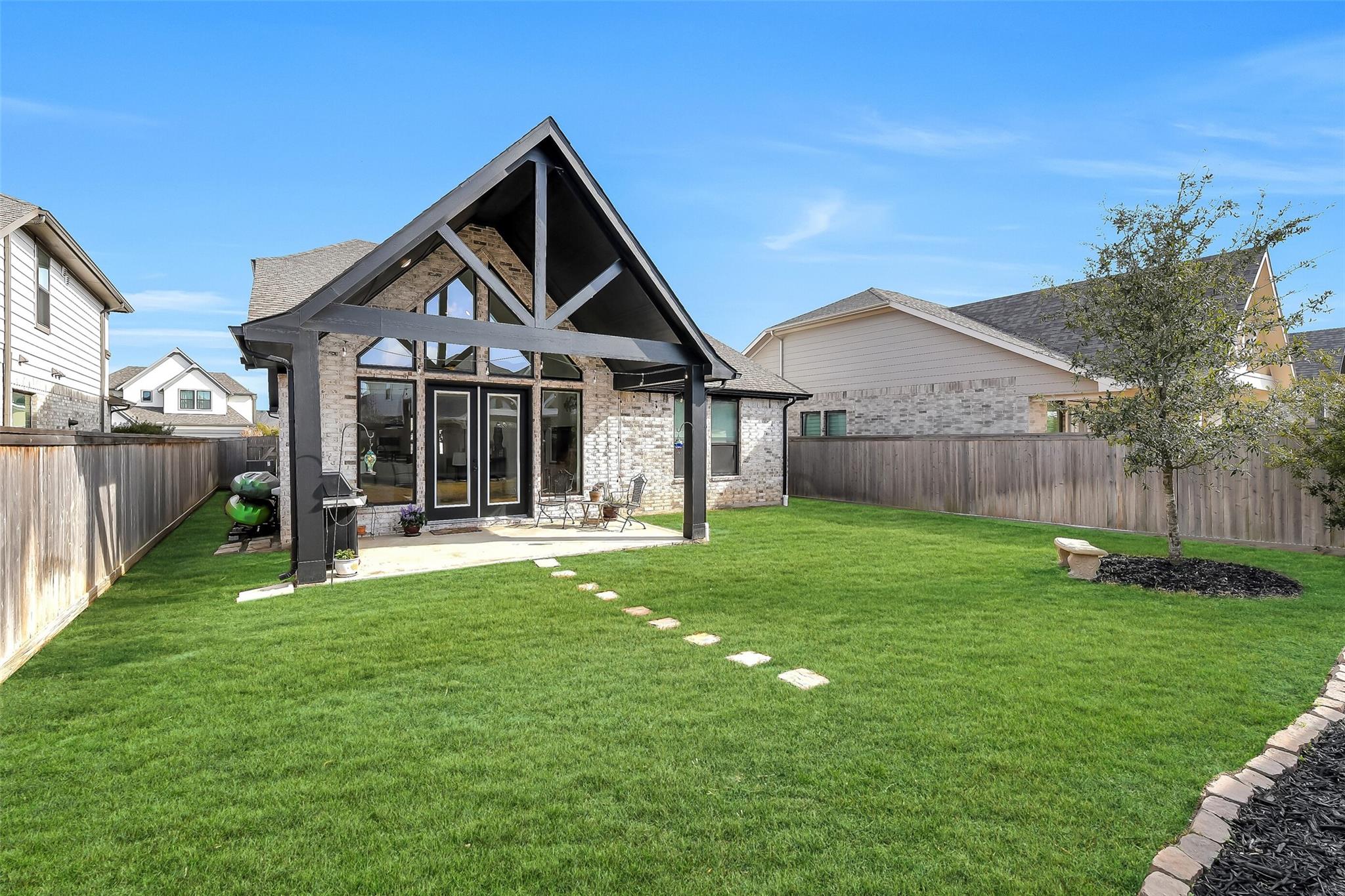 15331 Algunas Plumas Street