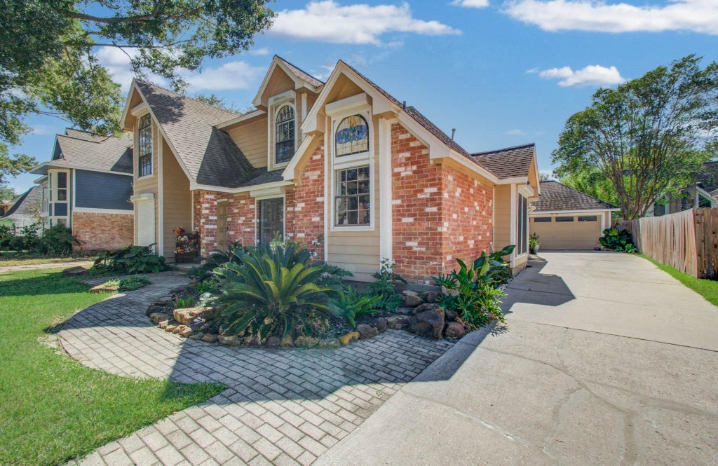 Photo of 4243 Meadowchase Lane, Houston, TX 77014 (MLS # 35001964)