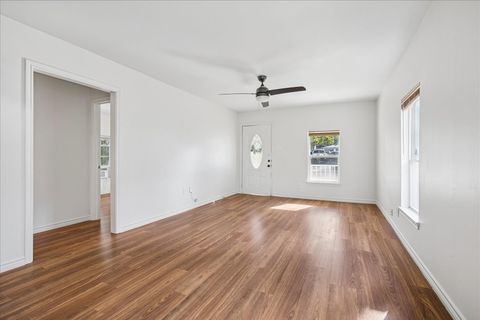 Tiny photo for 7933 Elwood Street, Houston, TX 77012 (MLS # 50800966)