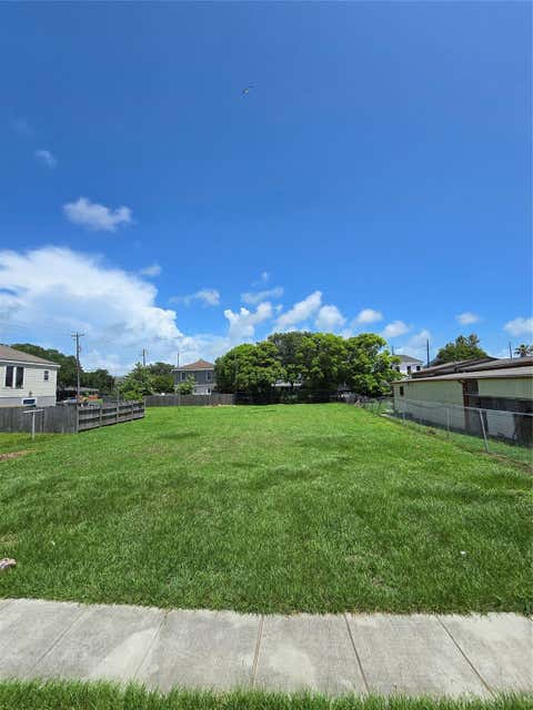 Vacant Land For Sale - 3418 Avenue M<br/> Galveston, TX 77550