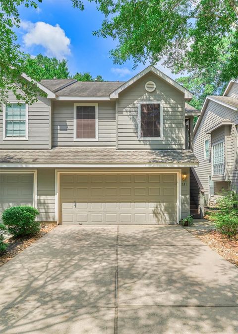 Photo of 231 Blushwood Place, The Woodlands, TX 77382 (MLS # 32388005)