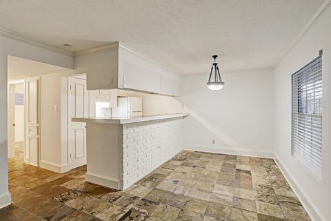 Photo of 2418 Mimosa Drive #5, Houston, TX 77019 (MLS # 19563593)