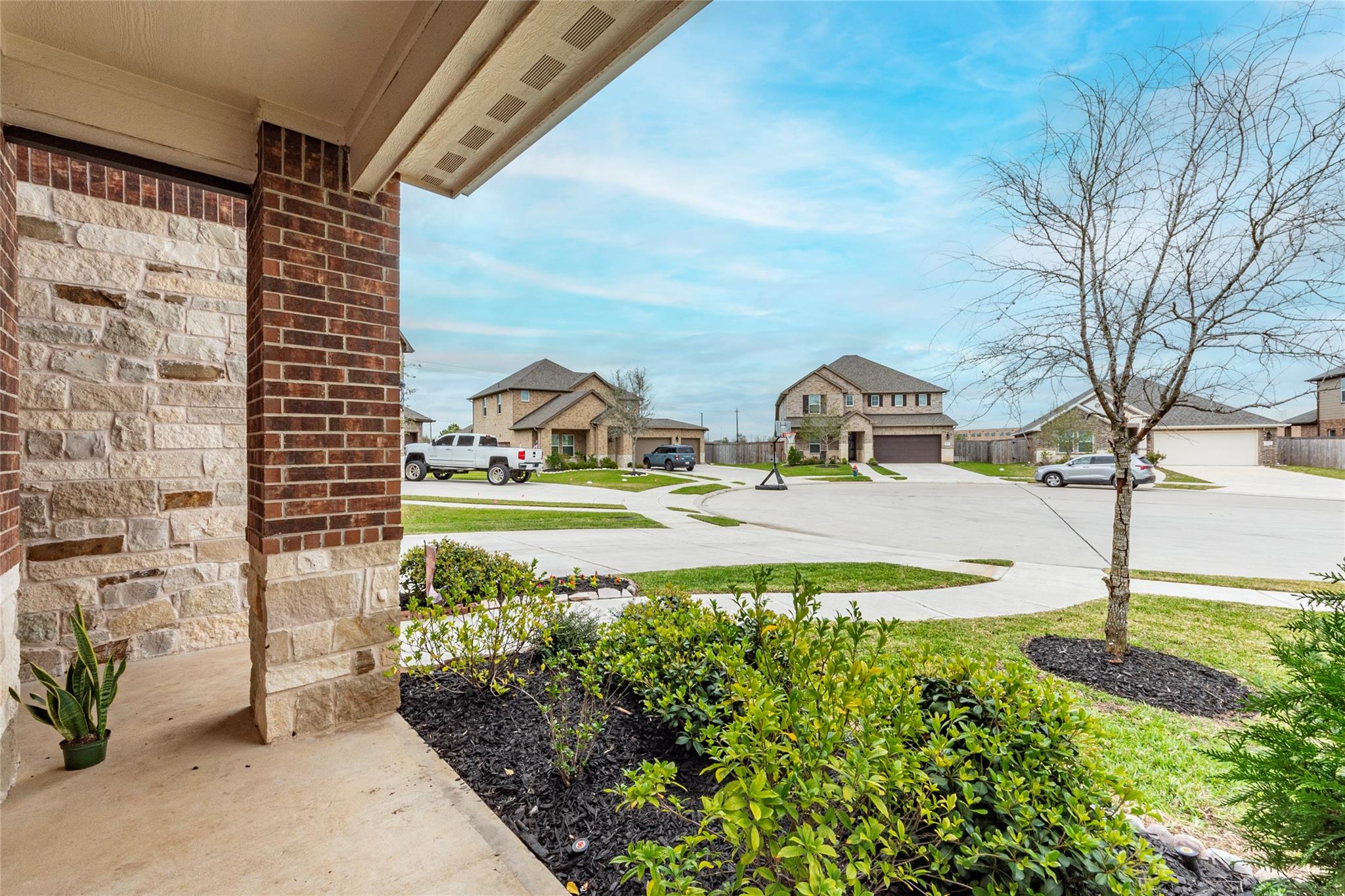 2816 Oakheath Crest Court