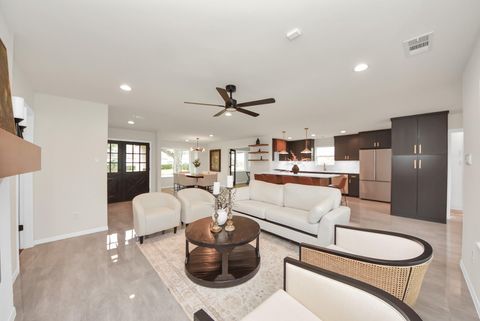 Photo of 2302 Parana Drive, Houston, TX 77080 (MLS # 18669598)