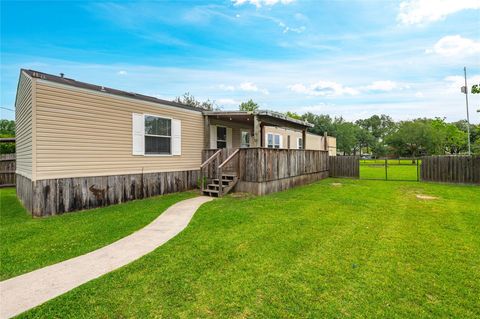 Photo of 13422 W 6th Street, Santa Fe, TX 77510 (MLS # 41180867)
