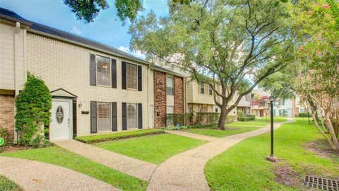 Photo of 10332 Longmont Drive #47/3, Houston, TX 77042 (MLS # 17969422)