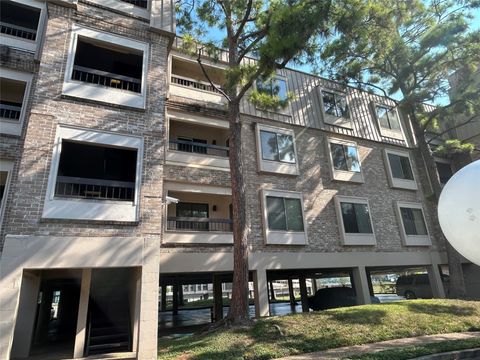 Photo of 2213 S Braeswood Boulevard #12B, Houston, TX 77030 (MLS # 63185171)